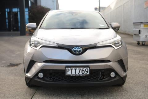 2017 Toyota C-HR - Thumbnail