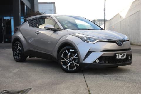 2017 Toyota C-HR - Thumbnail