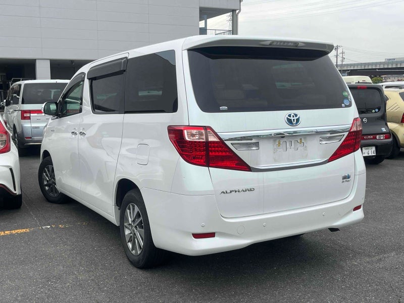 2013 Toyota Alphard